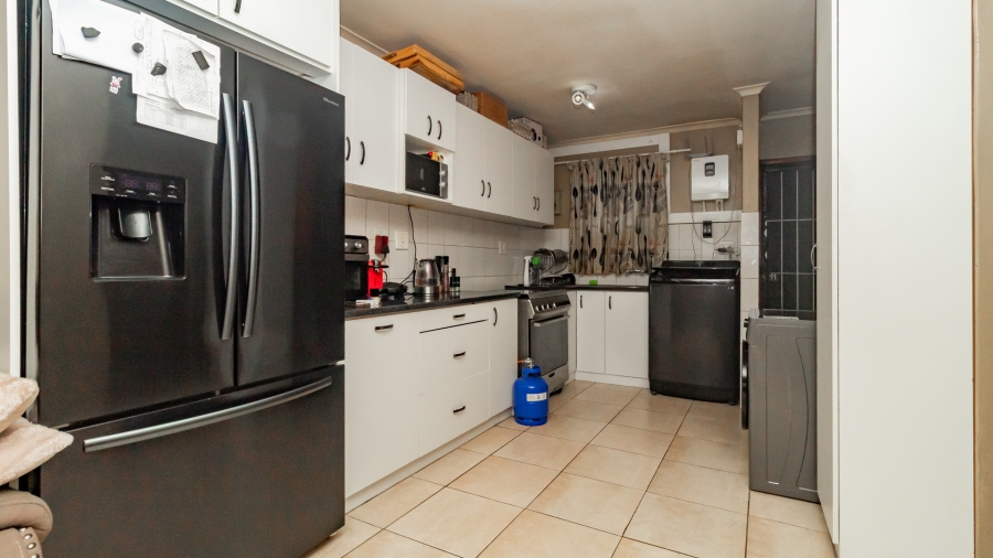 2 Bedroom Property for Sale in Windsor Park Western Cape